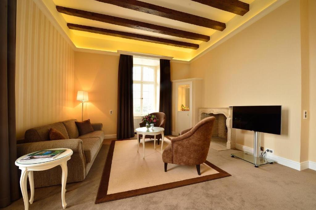 Hotel Château De Bonmont